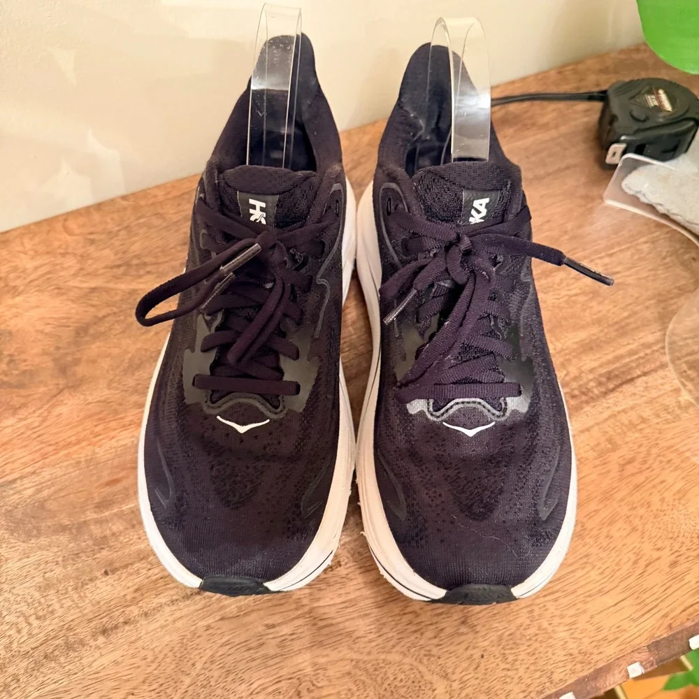 Hoka Clifton 10 Size 7.5 Black White Running Shoes Athletic Sneakers